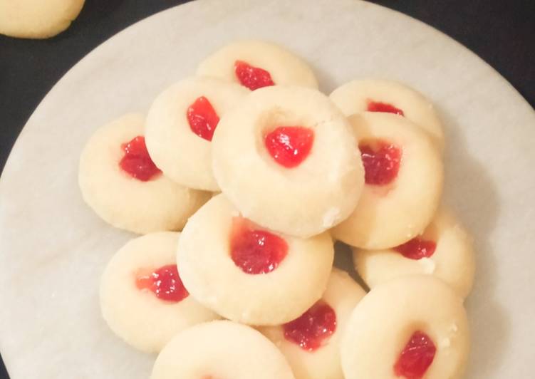 Recipe of Perfect Jam Cookies