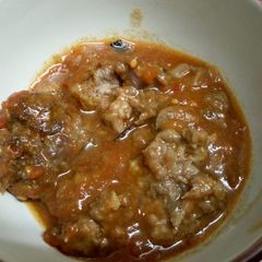 A picture of Meatballs in stew.