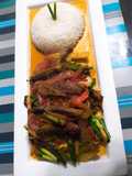 Encebollado de Lengua de Res