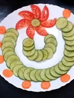 સલાડ(Salad Recipe in Gujarati) રેસીપી મુખ્ય ફોટો