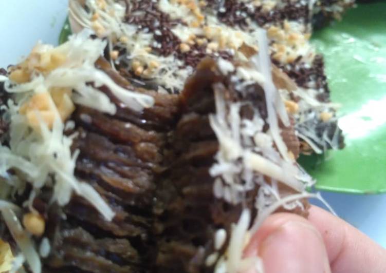 Resep Martabak manis coklat (teflon) yang Menggugah Selera