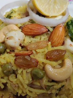 શાહી નવરત્ન પુલાવ (shahi navratna pulav recipe in gujarati) રેસીપી મુખ્ય ફોટો