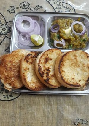 A picture of Pav Bhaji.