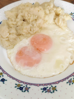 Una foto de Coliflores con huevos fritos