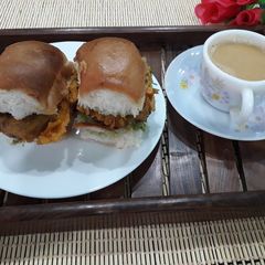 A picture of Vada pav.