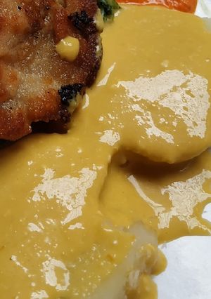 Una foto de Crema huancaína😋
