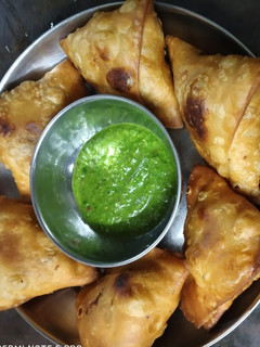 "સમોસા"(samosa in Gujarati) રેસીપી મુખ્ય ફોટો