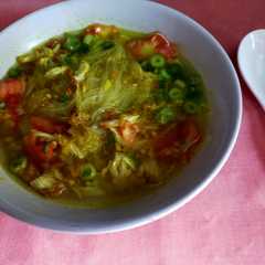 A picture of Soto ayam bening.