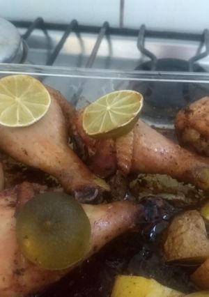 Una foto de Pollo al horno con especias