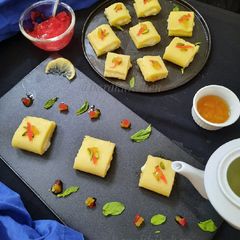 A picture of Caramelized Pineapple stuffed Sweet Cheese Roll.