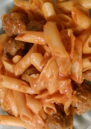 Foto principal de Macarrones con albondigas de ternera caseras Sin Gluten