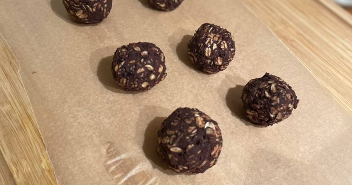 Chocolate oat truffles Recipe by Sam Meadley Cookpad