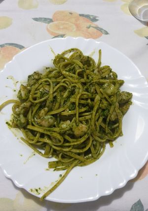 Foto di Pesto al prezzemolo e gamberi