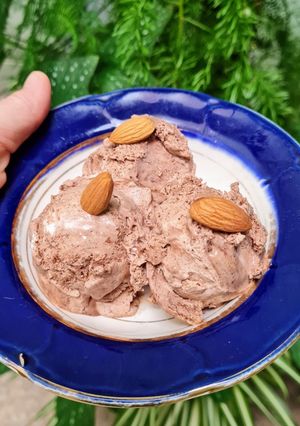 Una foto de Helado de chocolate (cacao natural) 🍦🍫 3 ingredientes