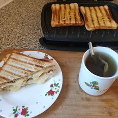 A picture of Bread omelette.