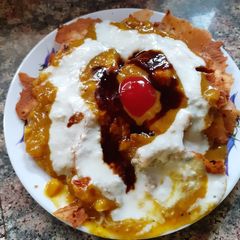 A picture of Fry roti chaat.