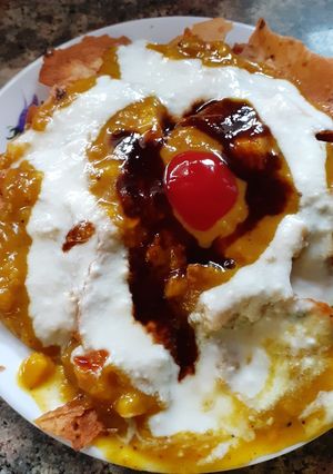 A picture of Fry roti chaat.