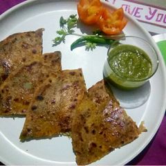 A picture of Aloo Paratha.