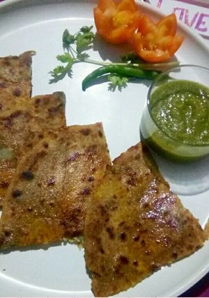 A picture of Aloo Paratha.