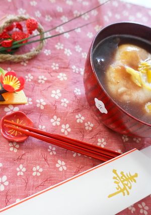 A picture of My Favorite Zenzai (Sweet Red Bean Soup with Mochi).