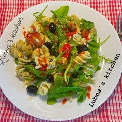 A picture of Easy Tomato and Spinach Pasta:.