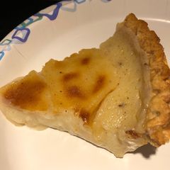 A picture of Sugar Cream Pie 🥧.