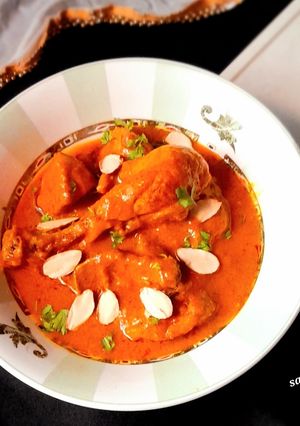 A picture of Murgh Badami Korma.