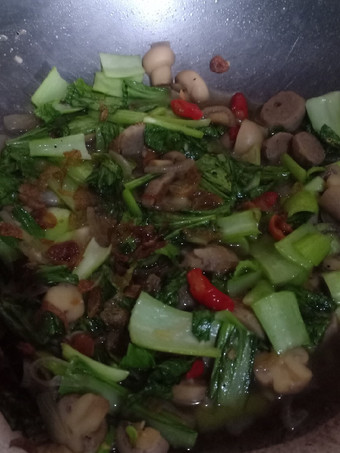 Langkah Mudah untuk Menyiapkan Oseng pokcoy jamur kancing Menu Enak Dan Mudah Dibuat