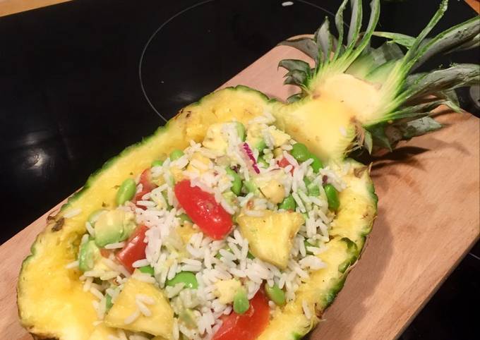 Simple Way to Make Salade de riz à l’ananas tomate avocat oignon rouge &amp; edamame