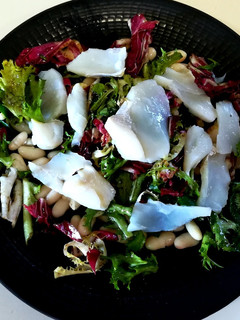 Una foto de Ensalada de lascas de bacalao