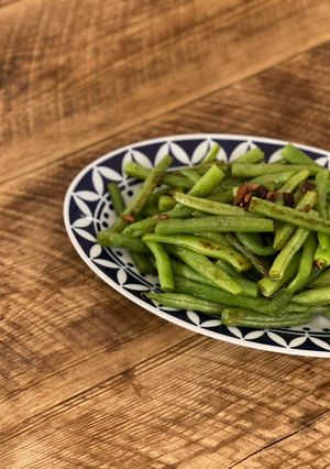A picture of 🧄 Sauteed Green beans with garlic.