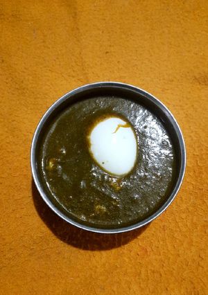 पालक अंडा करी (palak anda curry recipe in Hindi) रेसिपी मुख्य फोटो