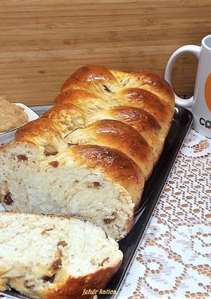 Gyors fonott kalács (friss aszalt fügével) recept fotója