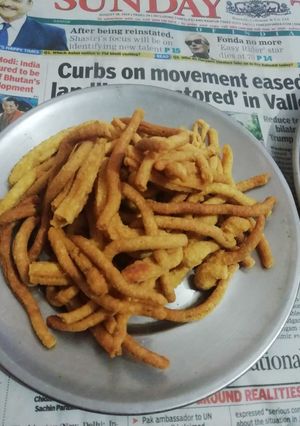 A picture of Garlic sev.