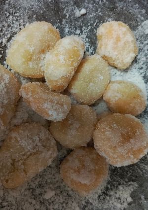 A picture of Kuih Getas.