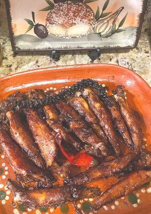 A picture of Caramelized Peppery Goby Fish (Cá Bống Kho Tiêu).
