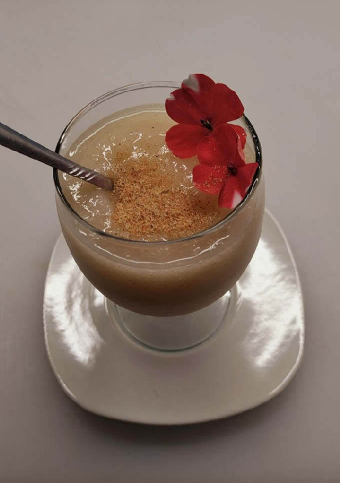 Una foto de Sorbet de guanábana y mezcal