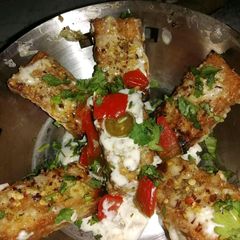 A picture of Mayonnaise garlic bread.
