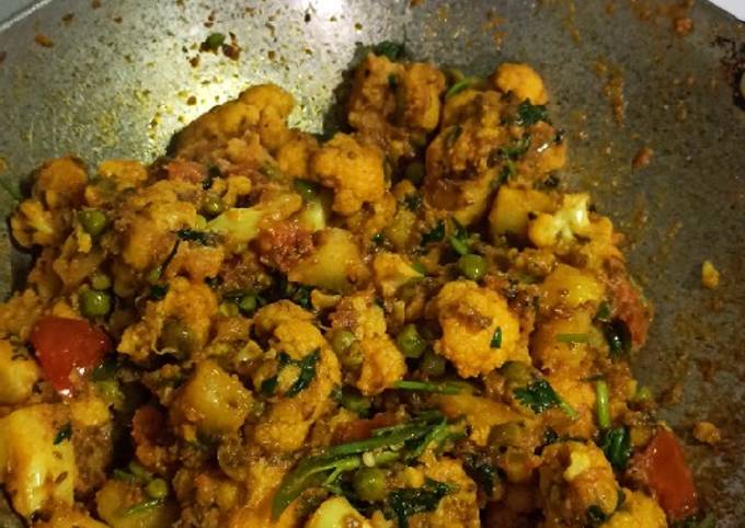 How to Make Homemade Sookhi Aloo Gobhi Ki Sabzi