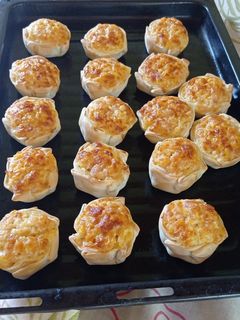 Una foto de Canastitas de jamón y queso (para bocaditos)
