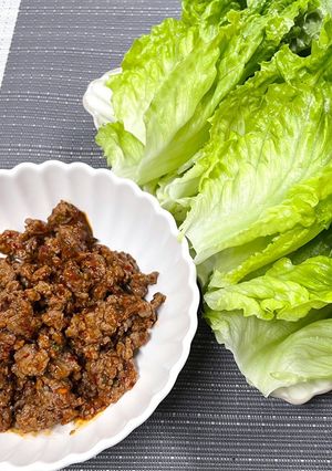 家庭式「牛肉碎生菜包」🥬 的食譜成品照片