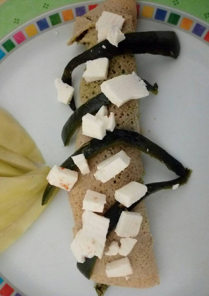 Una foto de Crepas de pechuga de pollo al cilantro