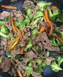 Thịt Bò Xào Súp Lơ