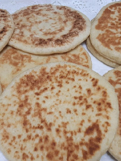 Una foto de Pan marroquí casero esponjoso y sin horno