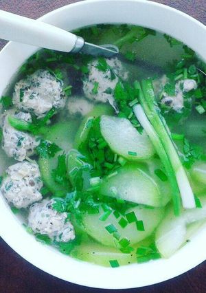 Hình của món Canh bí đao nấu mọc.