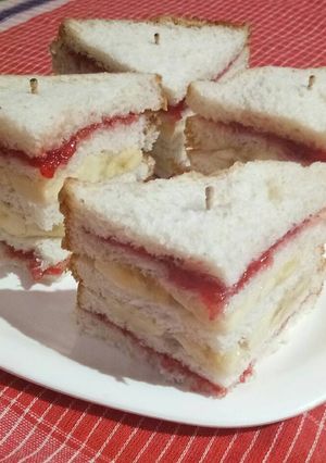 A picture of Banana jam sandwich.