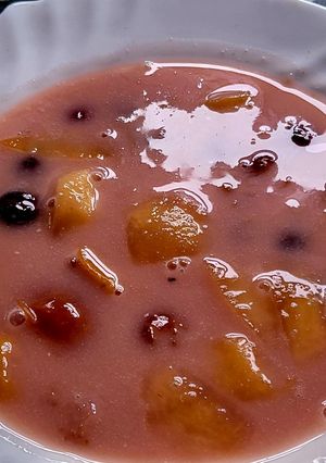 Vegyes gyümölcsleves nyarizei recept fotója