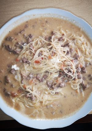 Una foto de Sopa a la minuta con leche