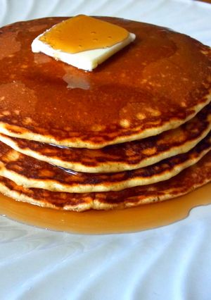 A picture of EZ Award Winning Buttermilk Pancakes.
