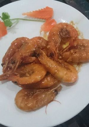 Hình của món Tôm ram me tỏi.